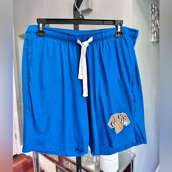 NBA Knicks Shorts - Picture 7 of 7